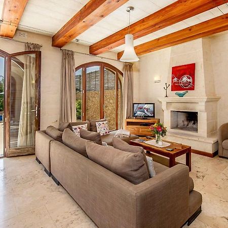 The Almonds Luxury Villa San Lawrenz Bagian luar foto