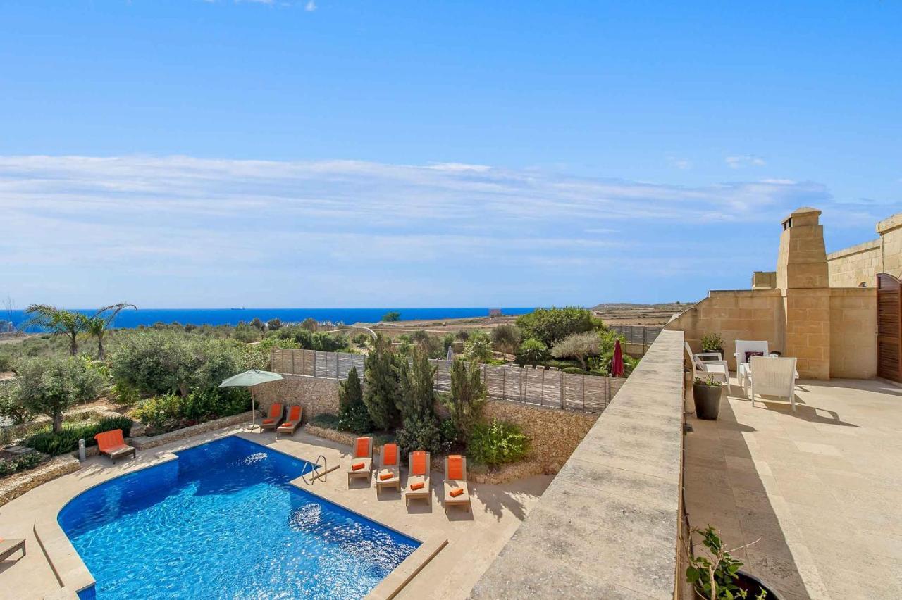 The Almonds Luxury Villa San Lawrenz Bagian luar foto