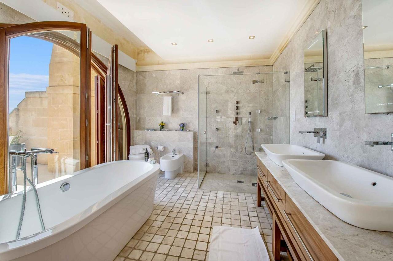The Almonds Luxury Villa San Lawrenz Bagian luar foto