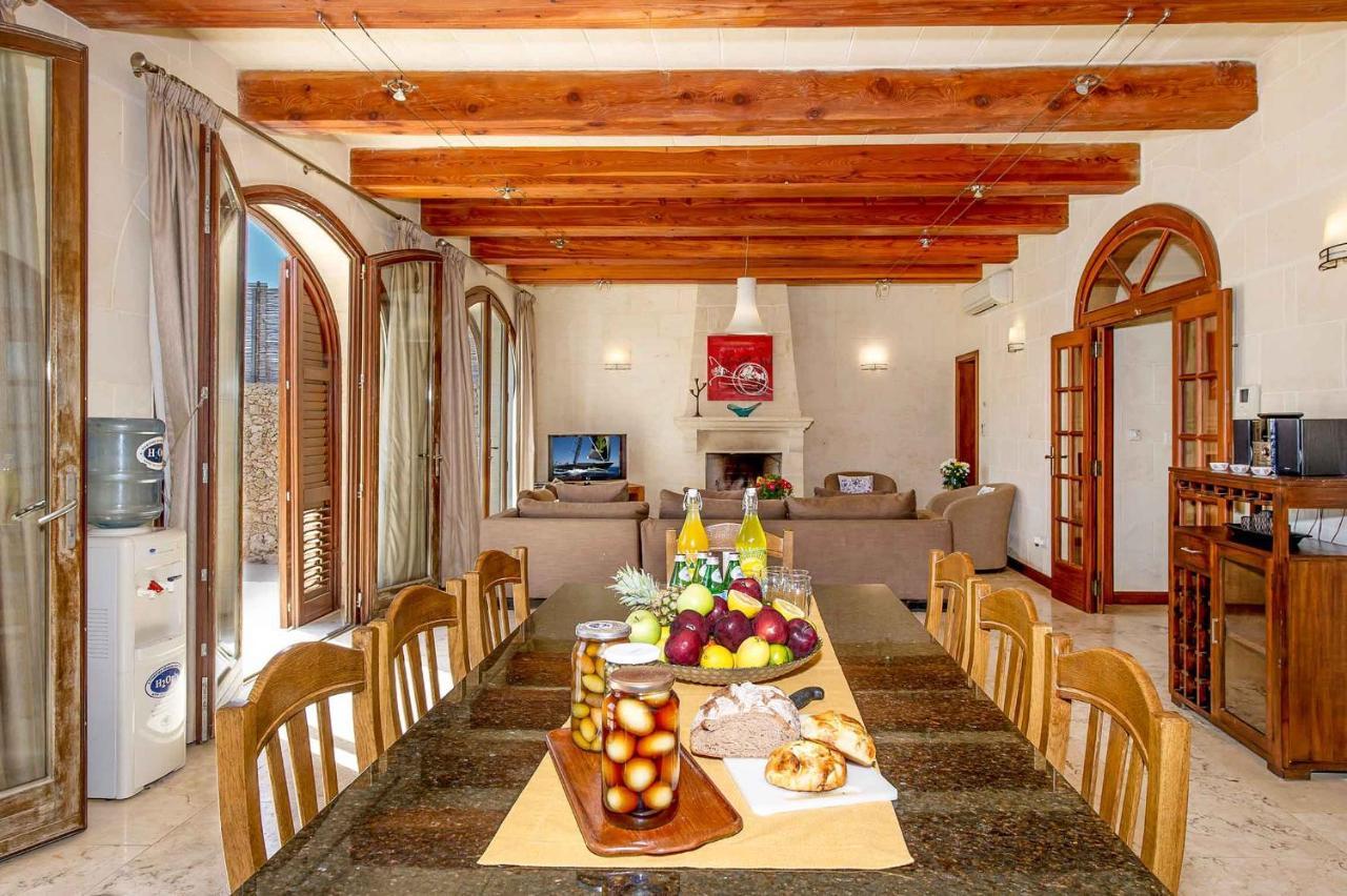 The Almonds Luxury Villa San Lawrenz Bagian luar foto